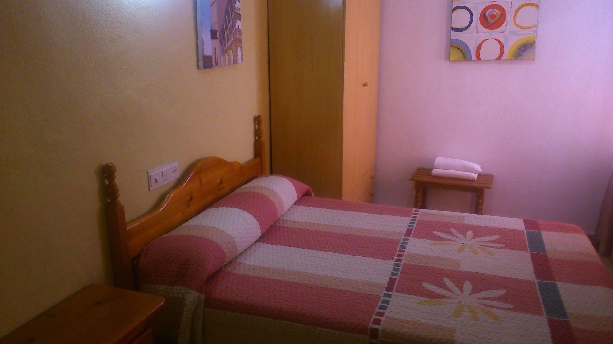 Hostal Virgen Del Rocio Ронда Екстер'єр фото