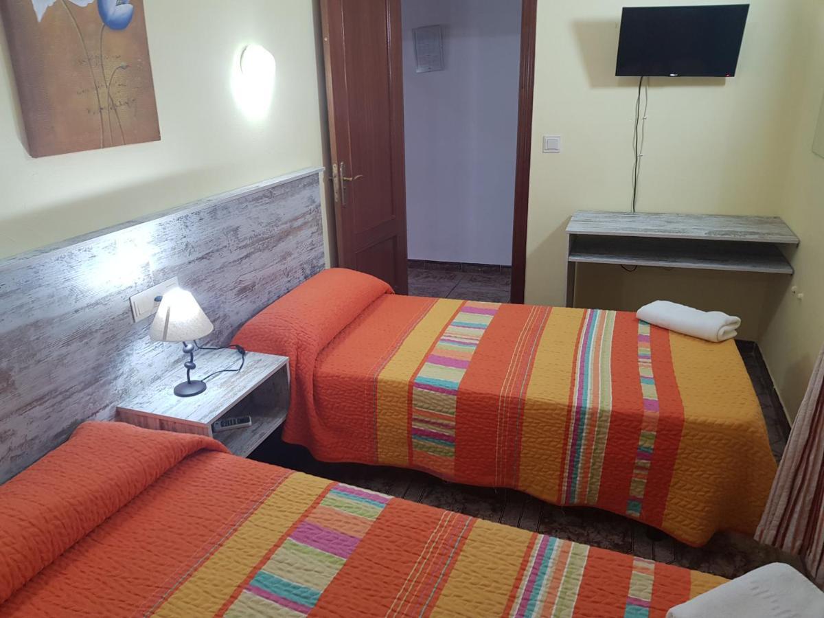 Hostal Virgen Del Rocio Ронда Екстер'єр фото