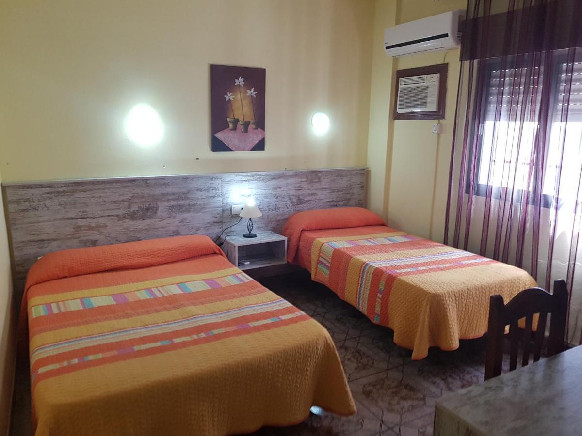 Hostal Virgen Del Rocio Ронда Екстер'єр фото