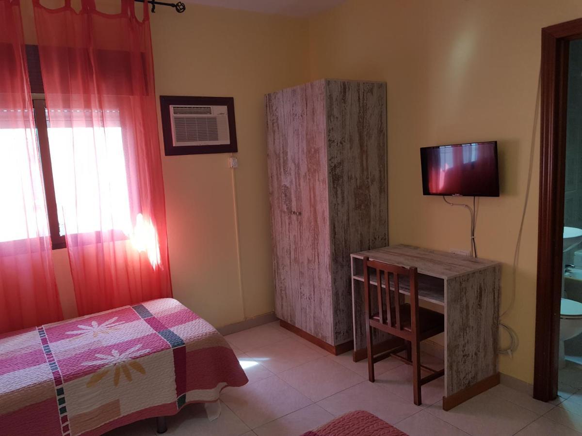 Hostal Virgen Del Rocio Ронда Екстер'єр фото