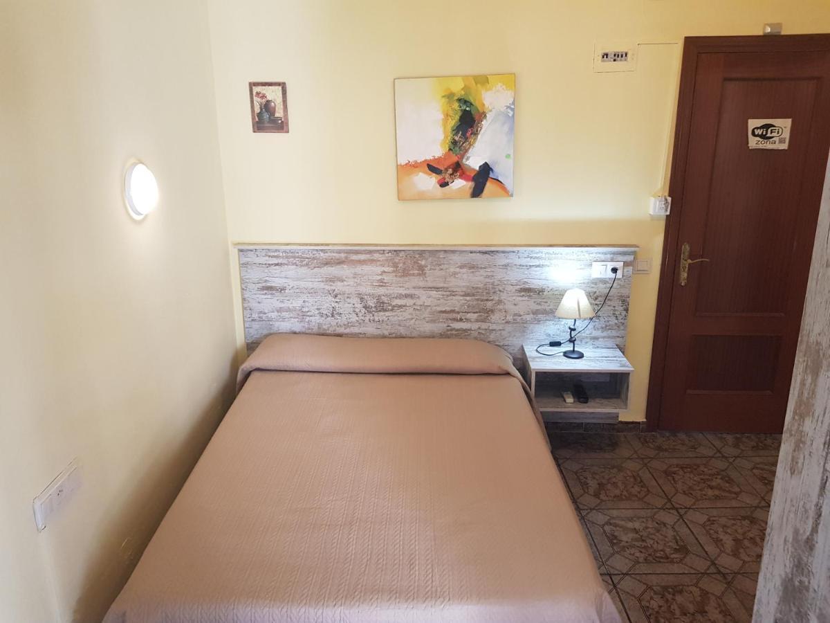 Hostal Virgen Del Rocio Ронда Екстер'єр фото
