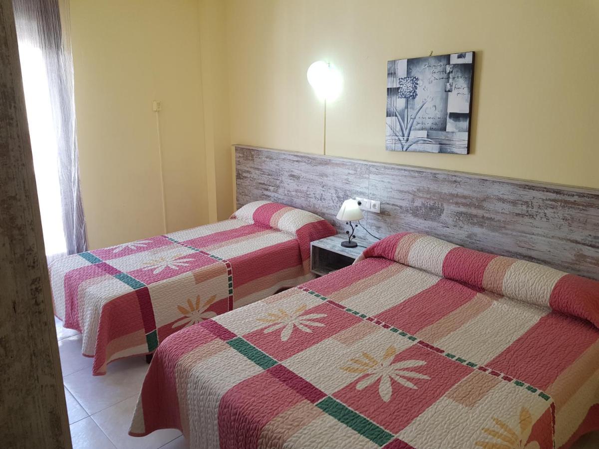 Hostal Virgen Del Rocio Ронда Екстер'єр фото