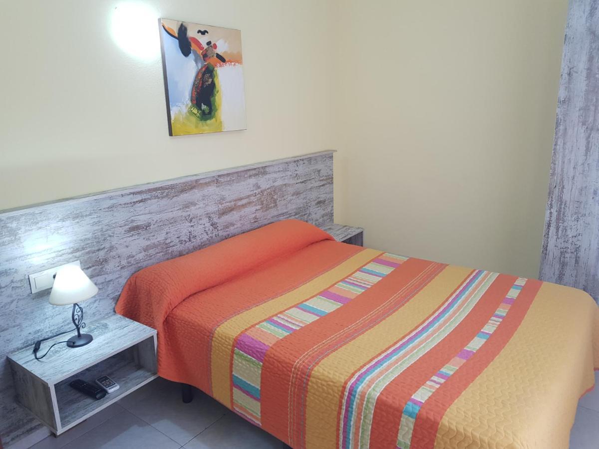 Hostal Virgen Del Rocio Ронда Екстер'єр фото