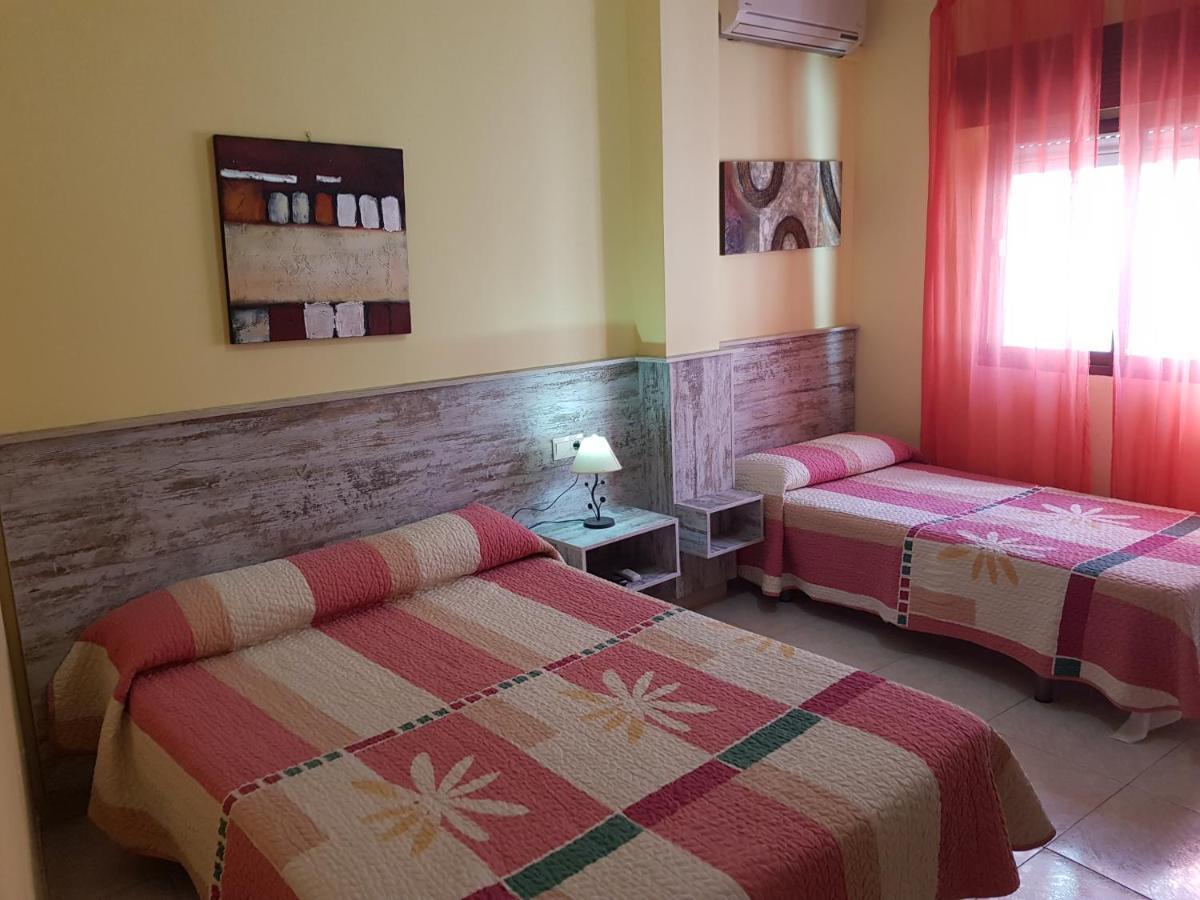 Hostal Virgen Del Rocio Ронда Екстер'єр фото
